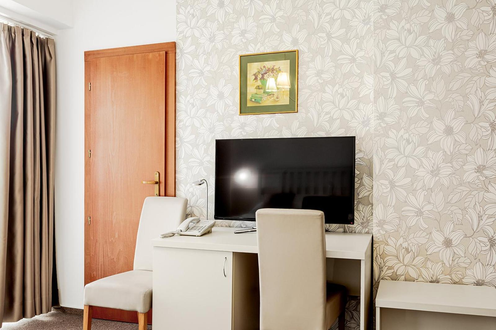 Hotel Saris Бардіїв Екстер'єр фото