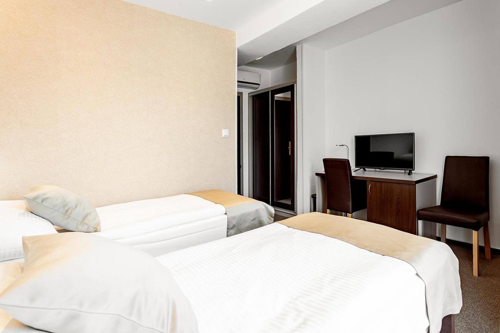 Hotel Saris Бардіїв Екстер'єр фото