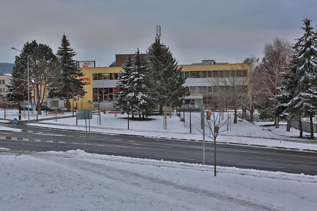 Hotel Saris Бардіїв Екстер'єр фото