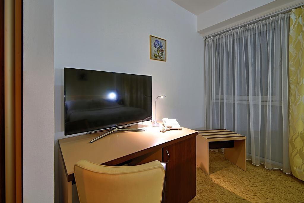 Hotel Saris Бардіїв Екстер'єр фото